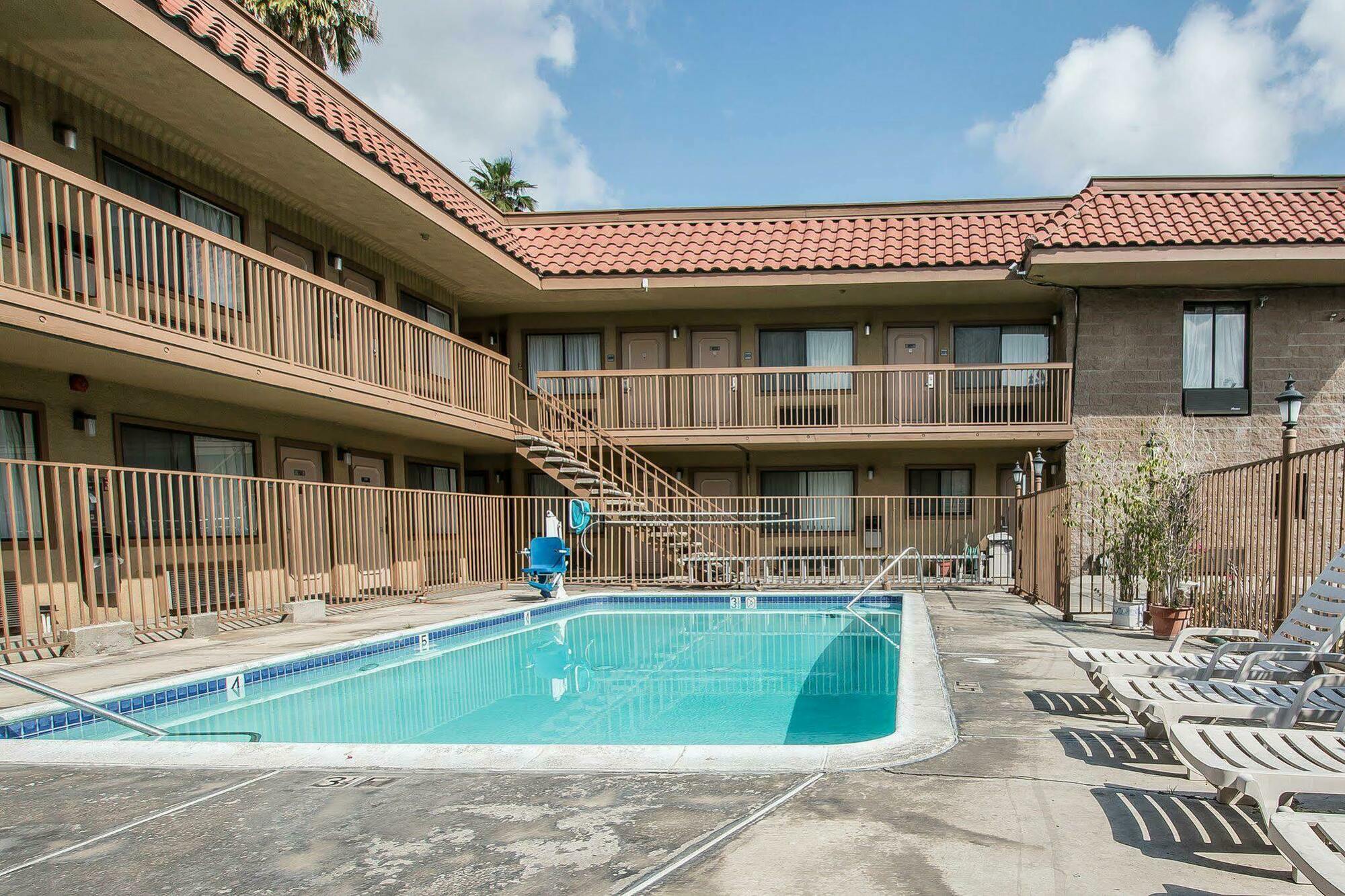 Rodeway Inn Riverside Ngoại thất bức ảnh